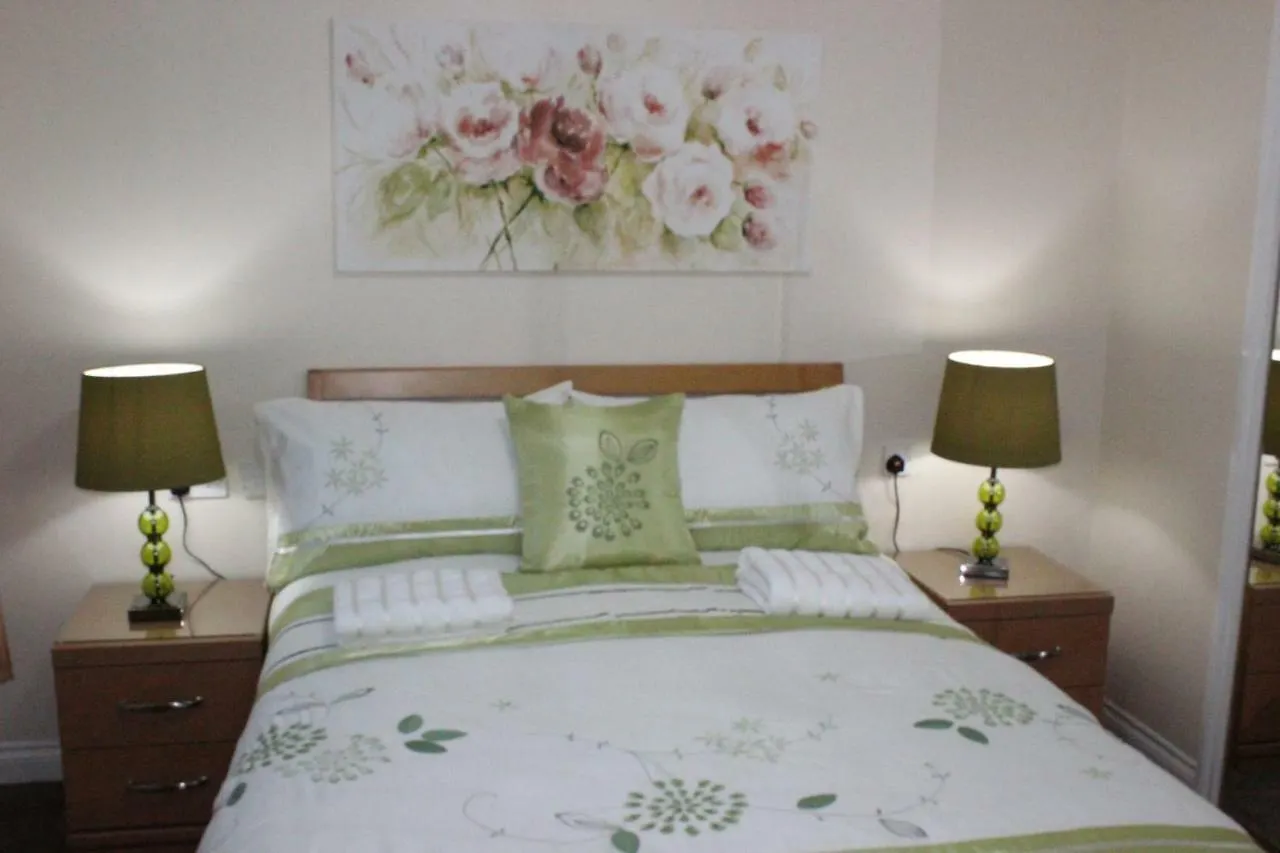 Edinburgh City Luxury Apartment Spectrum 0*,